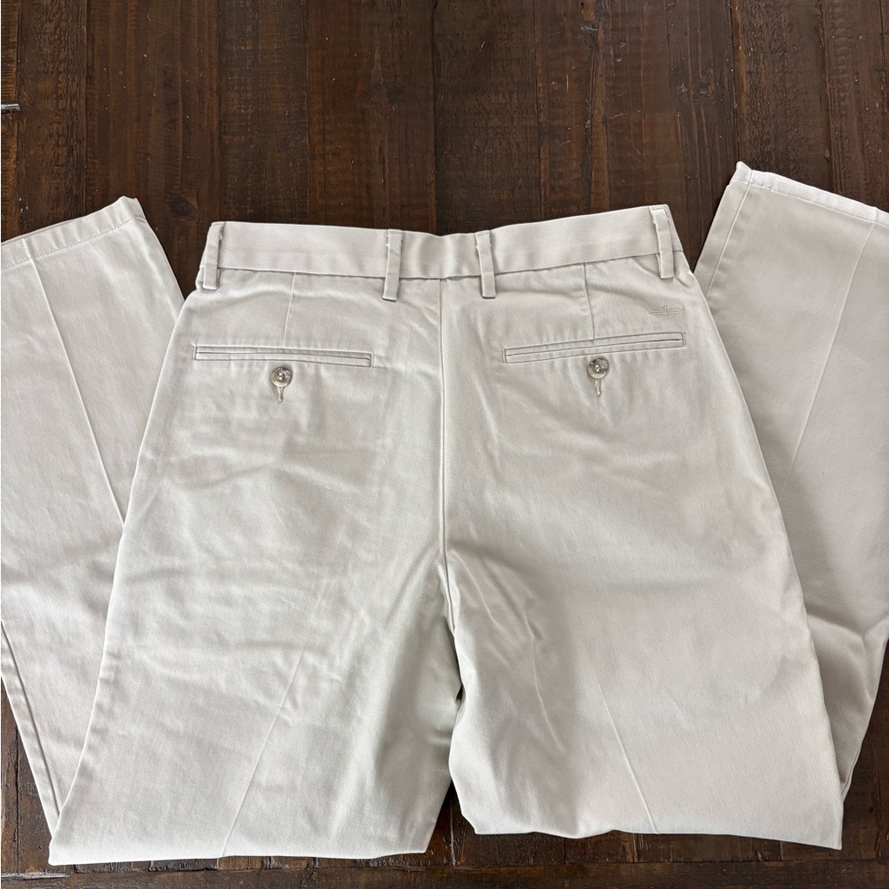 Dockers Cream Flat-Front Chino Pants